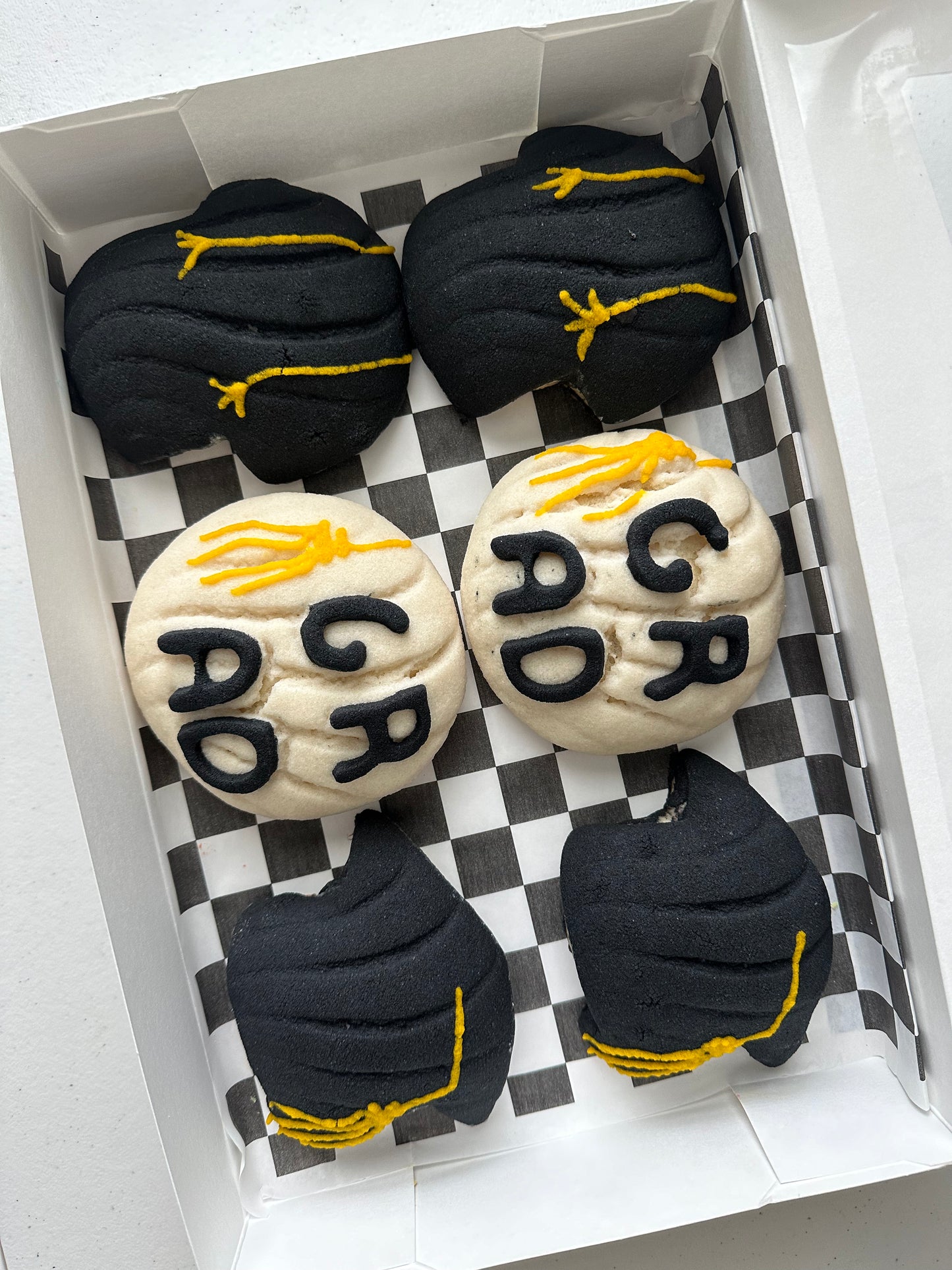 Graduation Themed Conchas