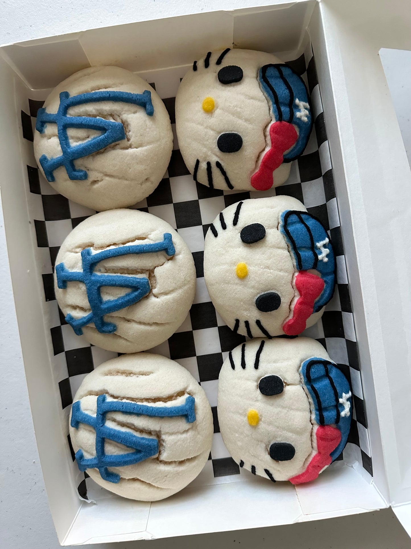 Dodgers Kitty Conchas