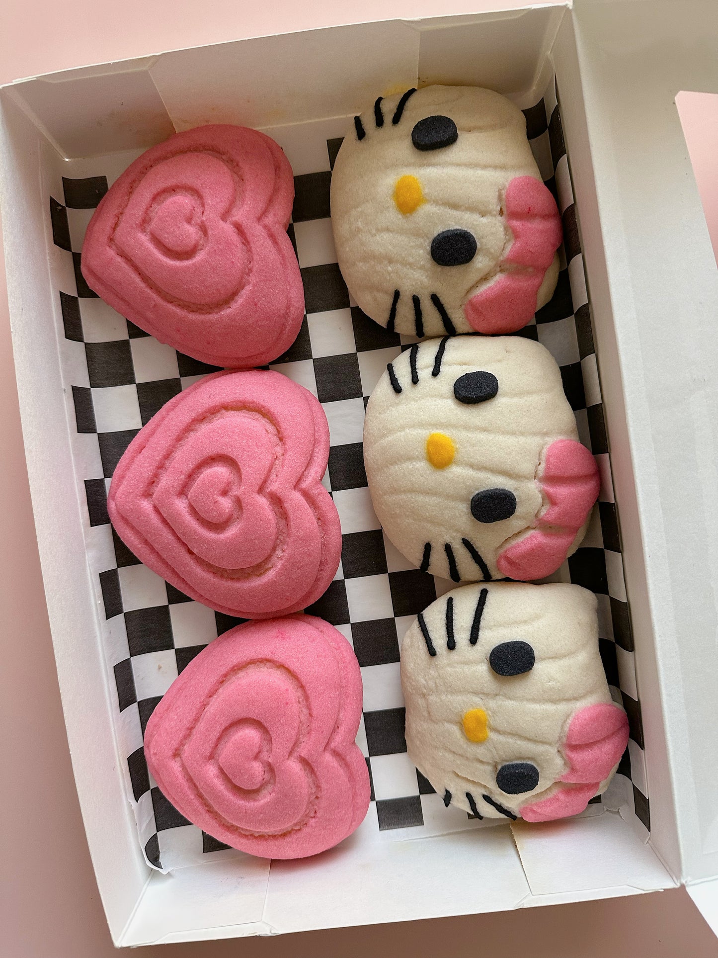 Kitty and Heart Conchas