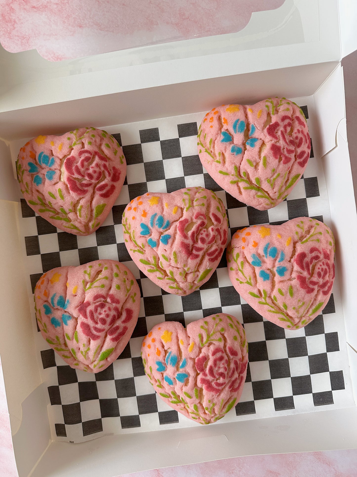 Floral Heart Conchas
