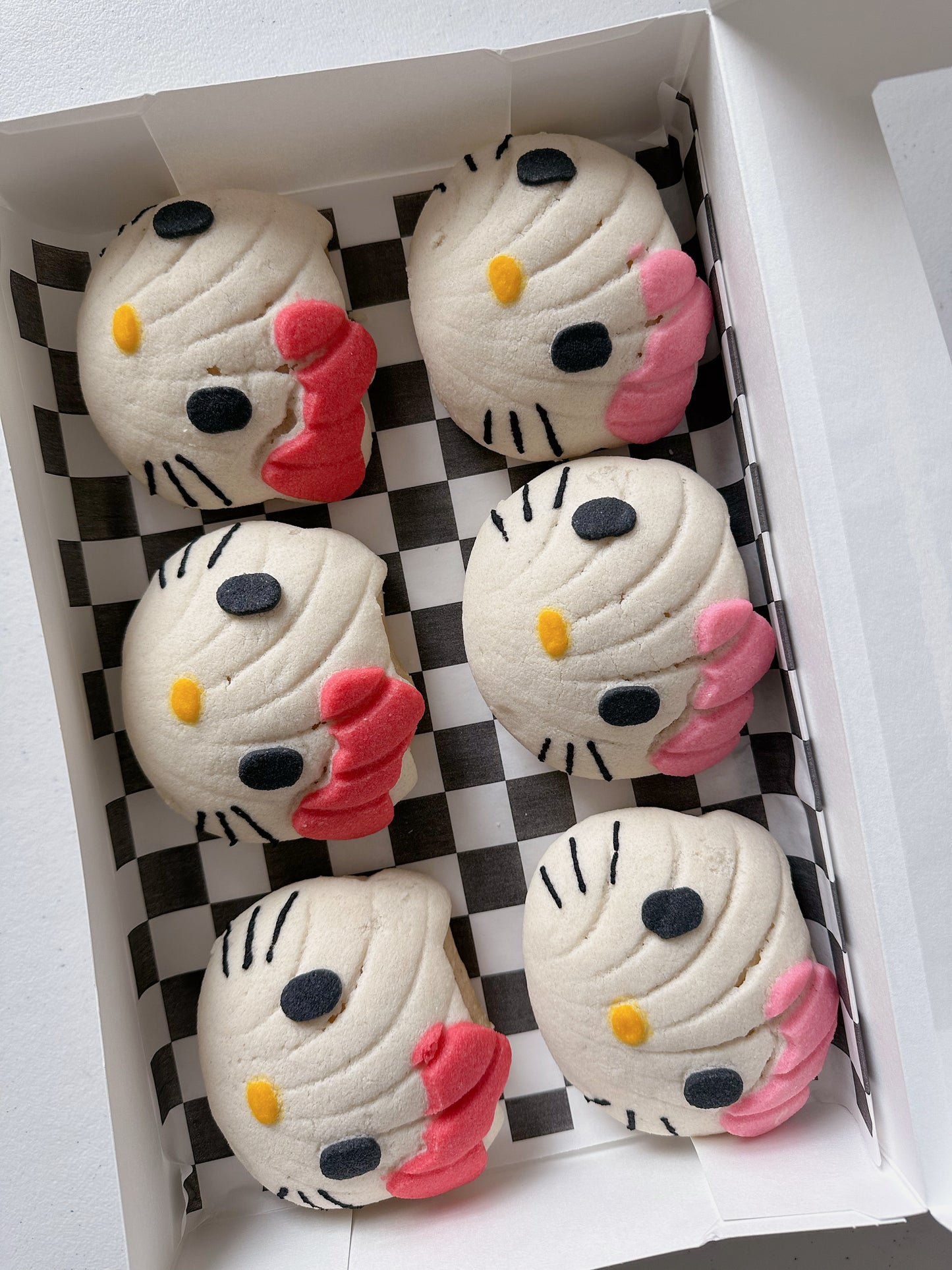 Hello Kitty Conchas (Pack of 6)